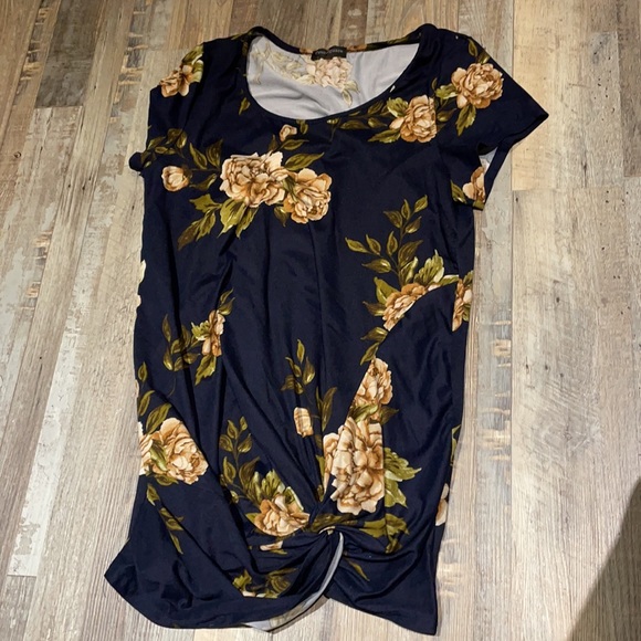 Tops: sm-lrg - Yaya, Zara, Suzy Shier, lucky brand - Picture 13 of 16